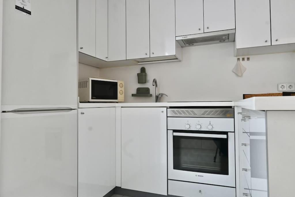 For You Rentals Apartamento Temporal Con Encanto A Pocos Metros Del Sol Myr13 Madryt Zewnętrze zdjęcie